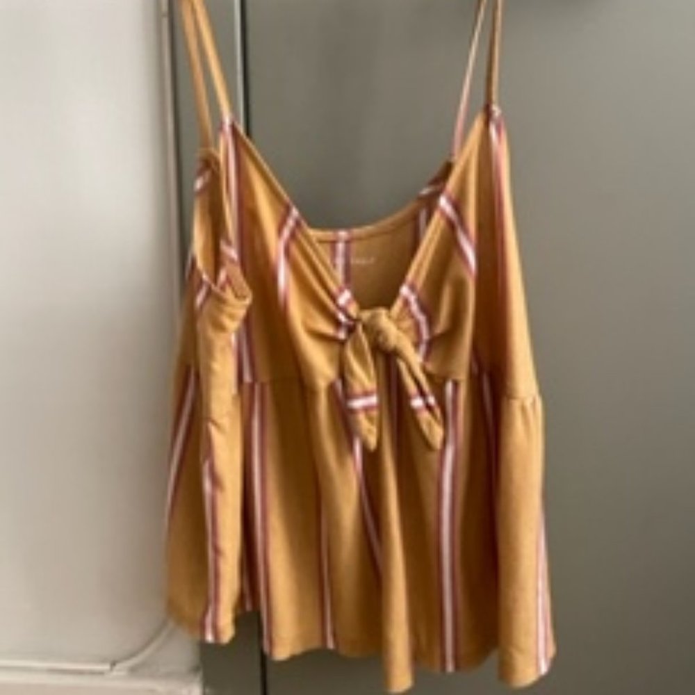 Yellow american eagle tank